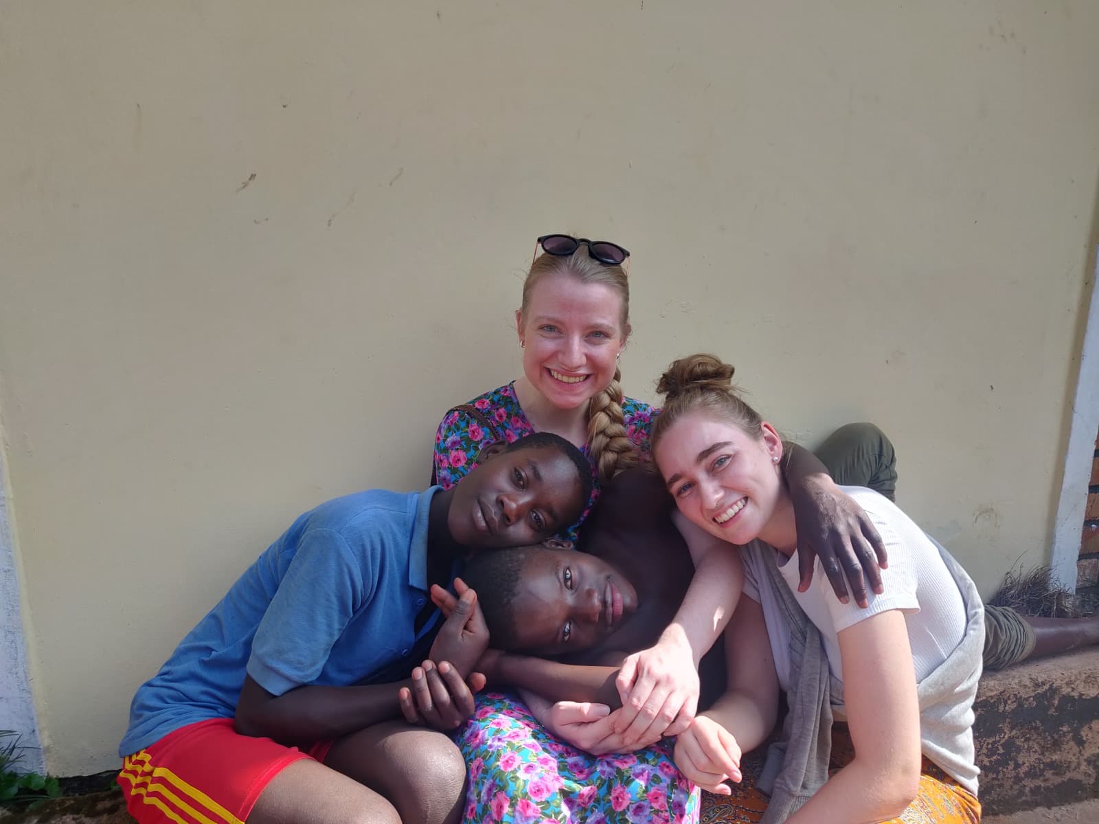 kids-in-lap